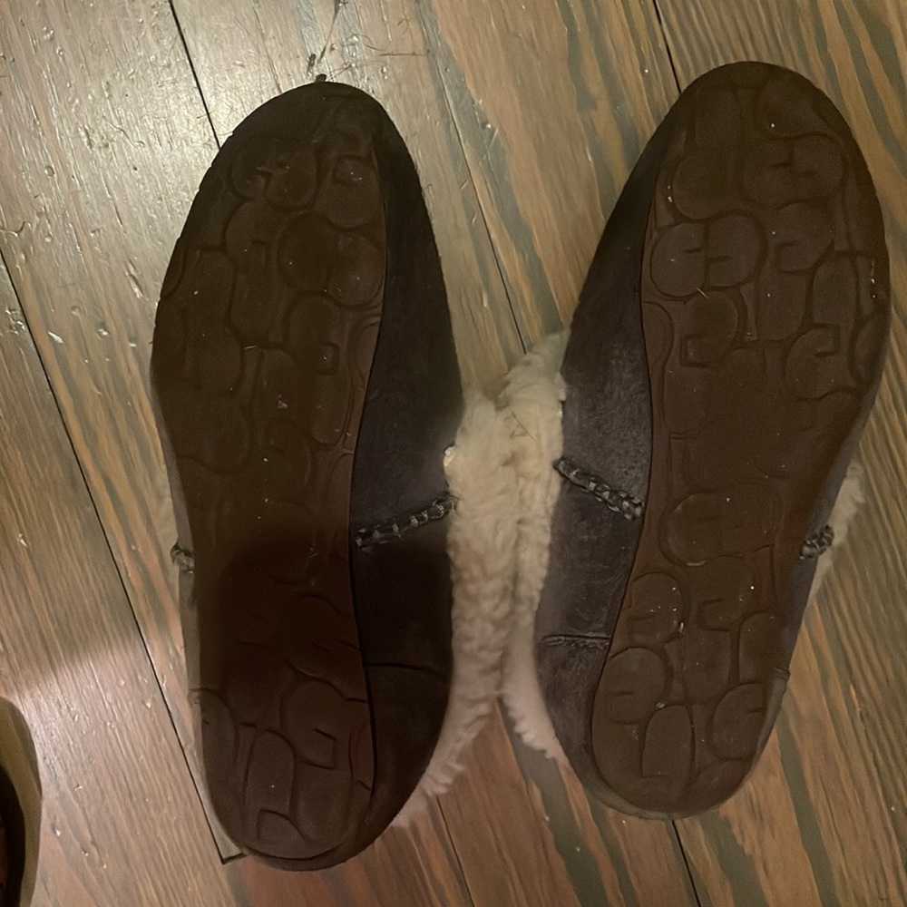 Ugg slippers - Picture 3 of 4